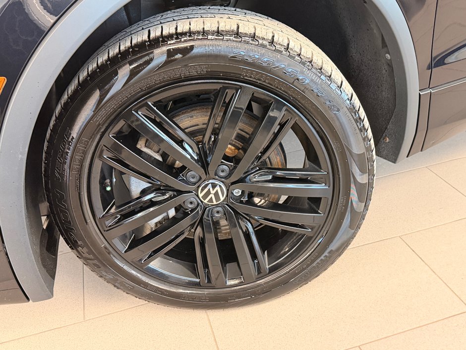 2022 Volkswagen Tiguan Comfortline R-Line Black Edition-5