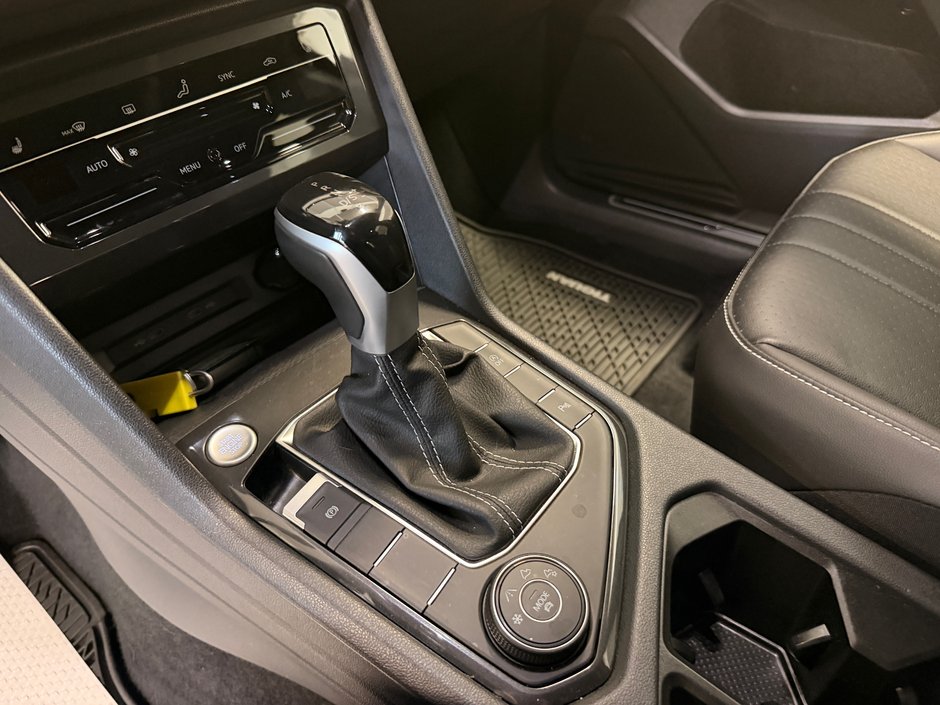 2022 Volkswagen Tiguan Comfortline R-Line Black Edition-14