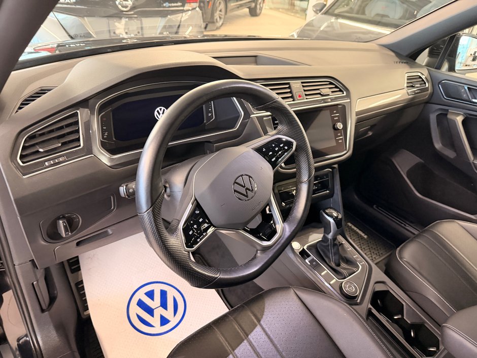 2022 Volkswagen Tiguan Comfortline R-Line Black Edition-12