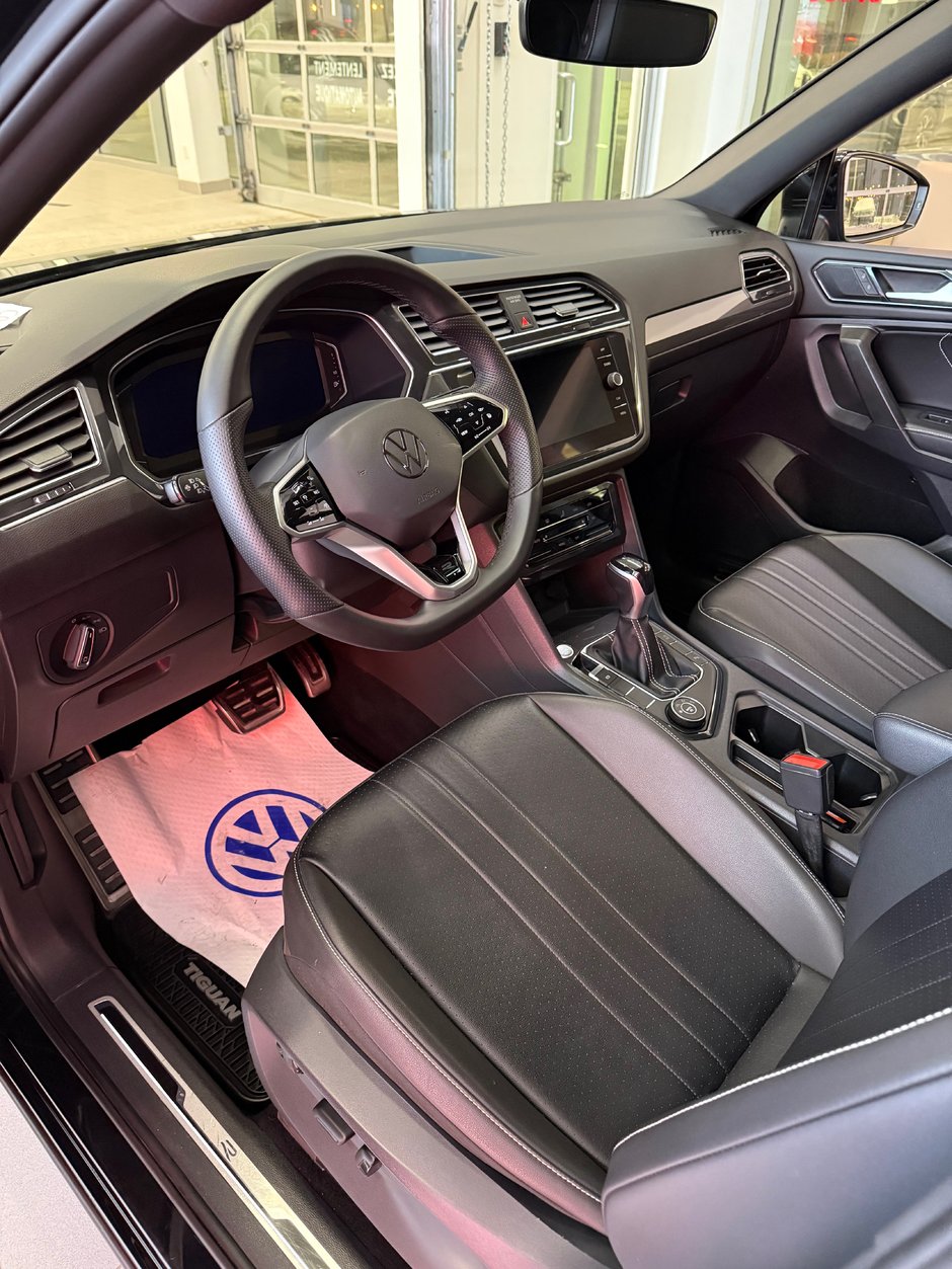 Volkswagen Tiguan Comfortline R-Line Black Edition 2022-9