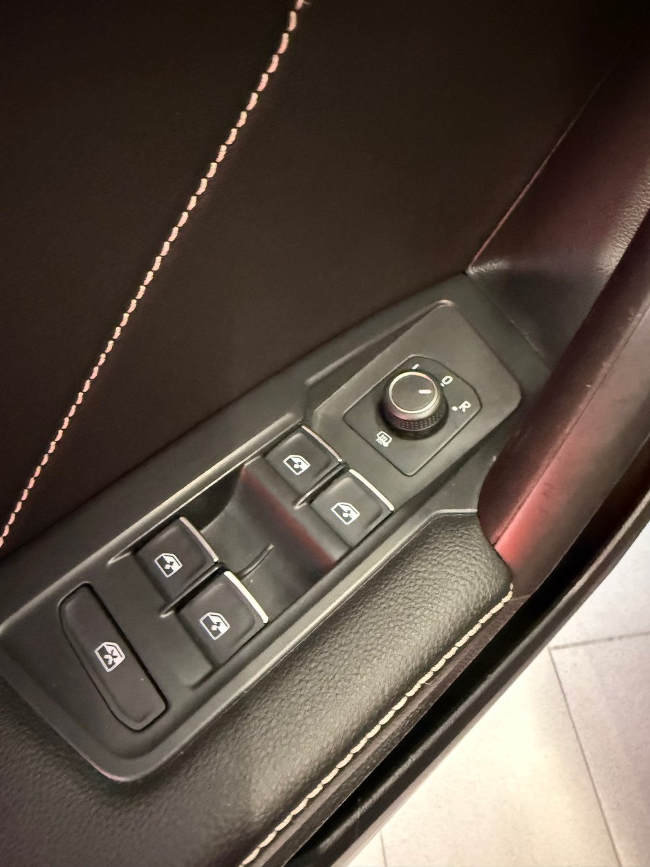 Volkswagen Tiguan Comfortline R-Line Black Edition 2022-10