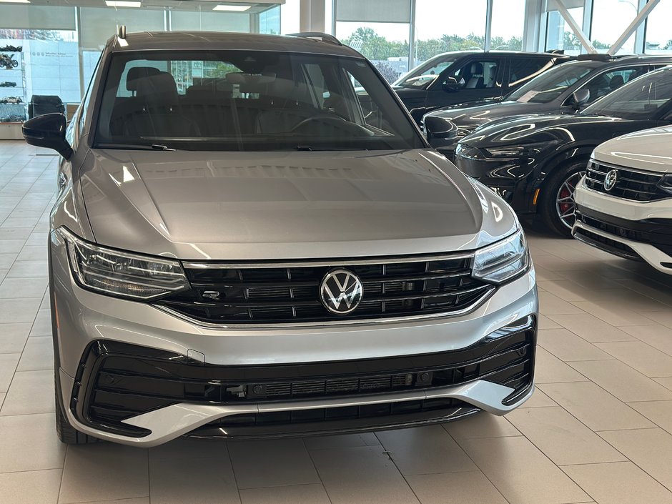 2023 Volkswagen Tiguan Comfortline R-Line Black Edition-2