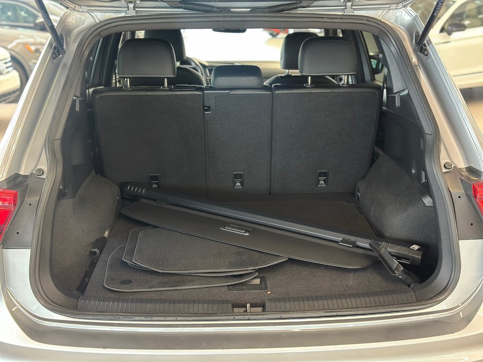 2023 Volkswagen Tiguan Comfortline R-Line Black Edition-8