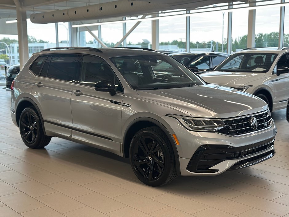 2023 Volkswagen Tiguan Comfortline R-Line Black Edition-0