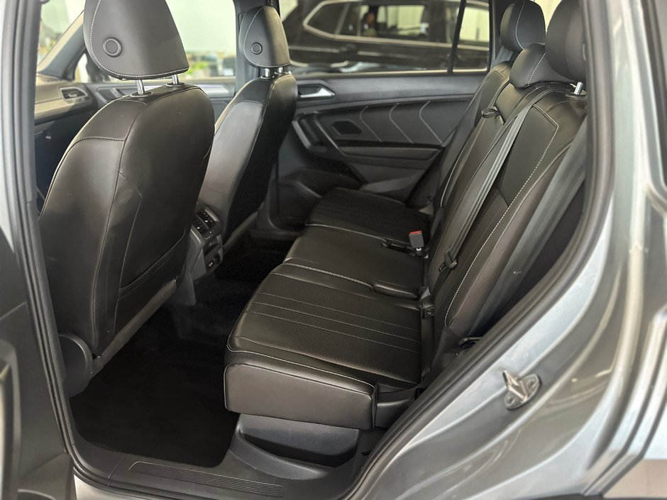 2023 Volkswagen Tiguan Comfortline R-Line Black Edition-9