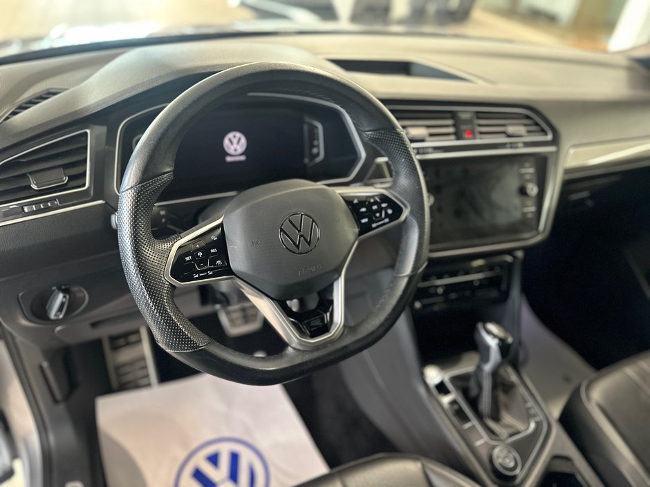 2023 Volkswagen Tiguan Comfortline R-Line Black Edition-13