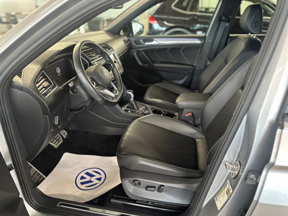 2023 Volkswagen Tiguan Comfortline R-Line Black Edition-10