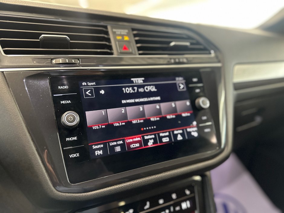 2023 Volkswagen Tiguan Highline R-Line-16