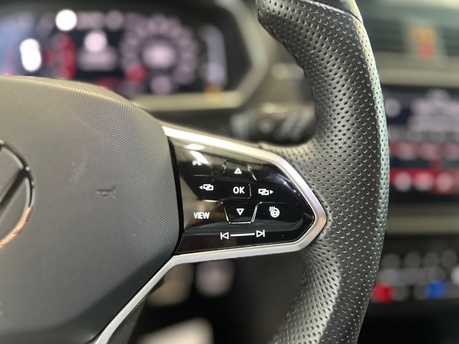 2023 Volkswagen Tiguan Highline R-Line-19
