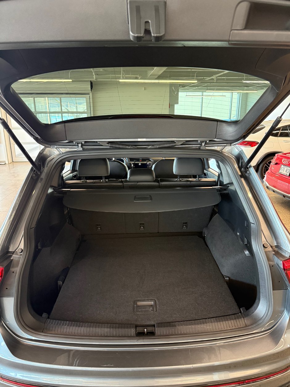 2023 Volkswagen Tiguan Comfortline R-Line Black Edition-5