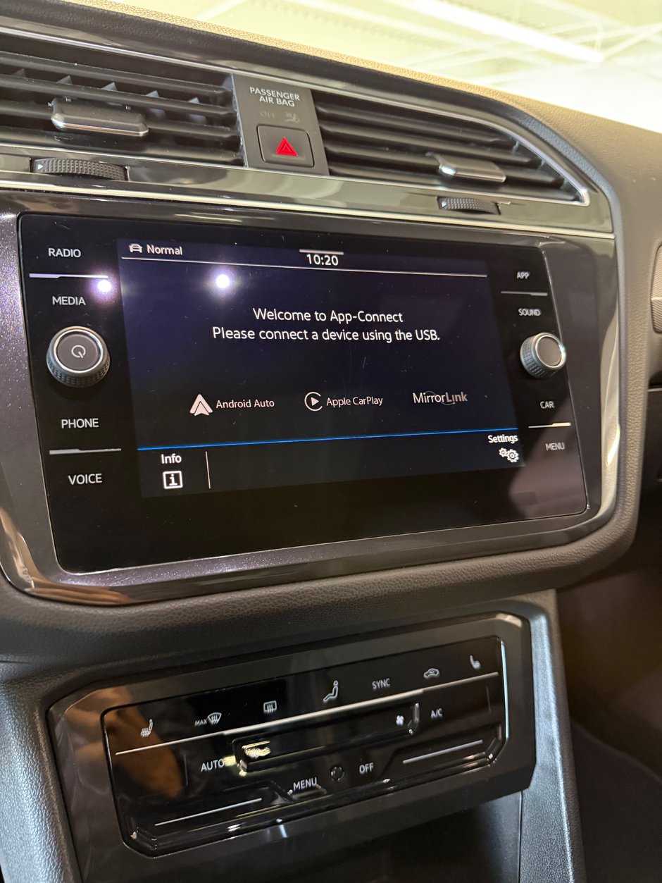 2023 Volkswagen Tiguan Comfortline R-Line Black Edition-11