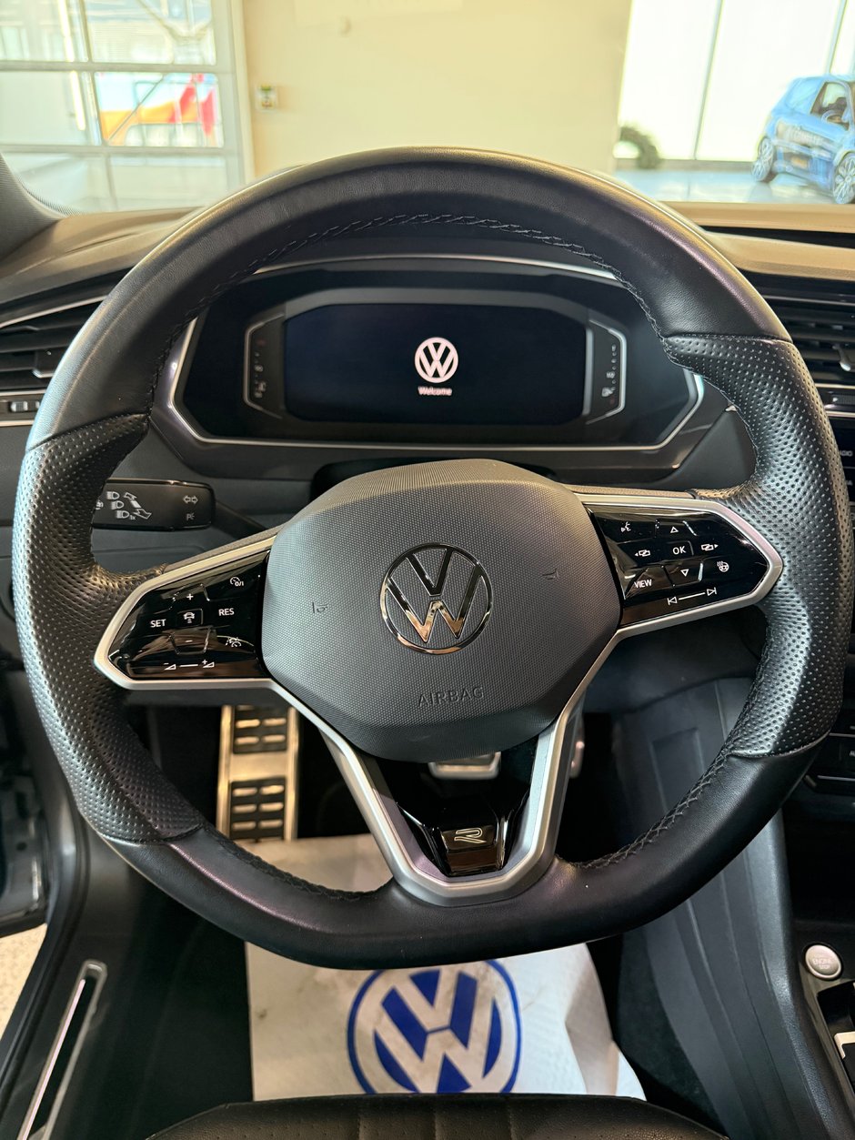 2023 Volkswagen Tiguan Comfortline R-Line Black Edition-9