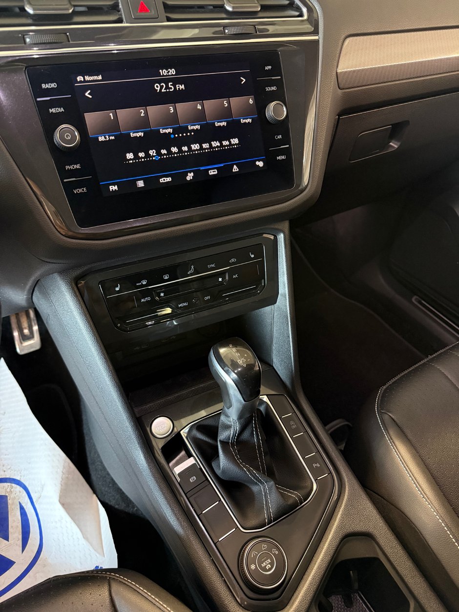 2023 Volkswagen Tiguan Comfortline R-Line Black Edition-10