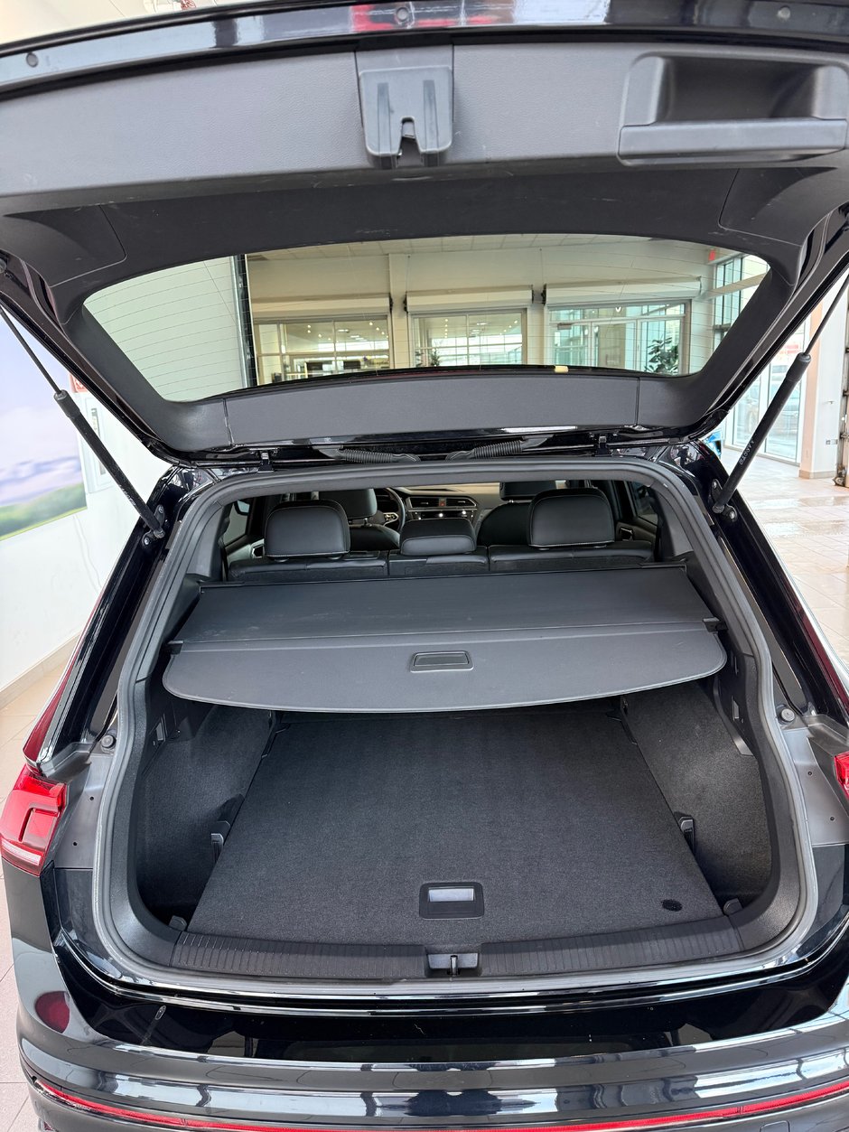 2023 Volkswagen Tiguan Comfortline R-Line Black Edition-5