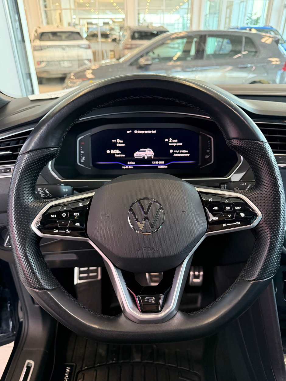 2023 Volkswagen Tiguan Comfortline R-Line Black Edition-11