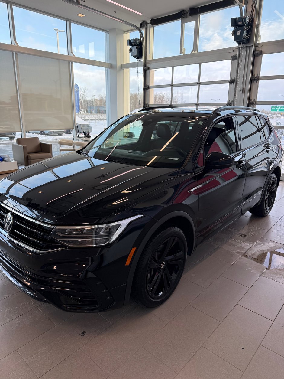 2023 Volkswagen Tiguan Comfortline R-Line Black Edition-4