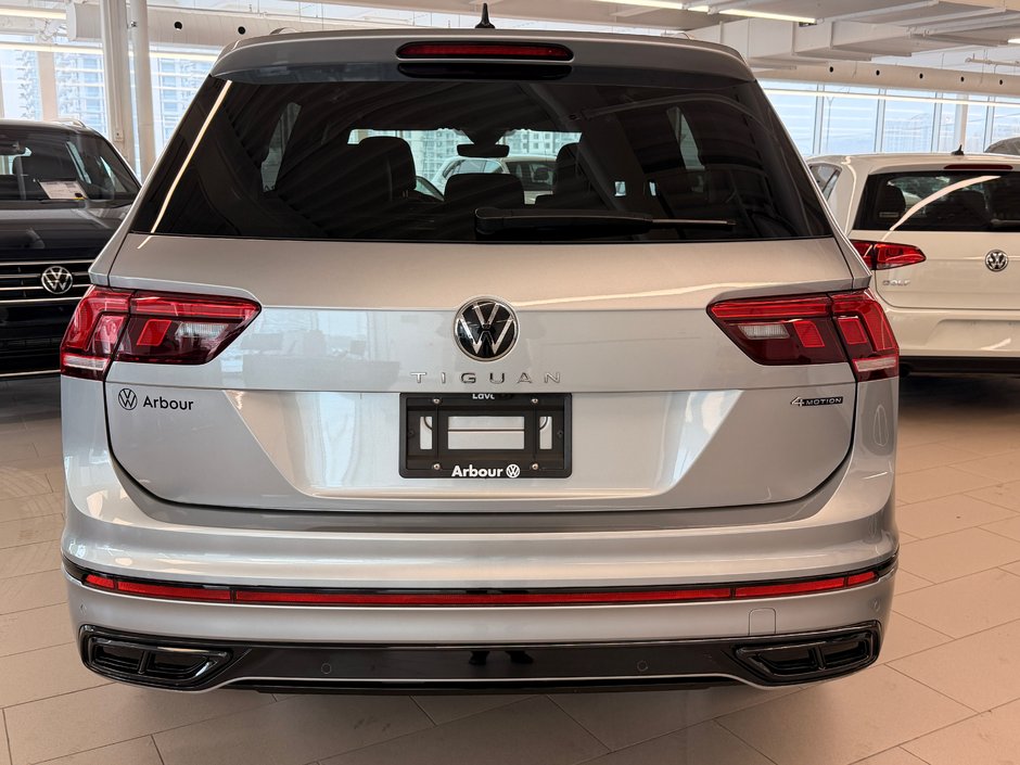 Volkswagen Tiguan Comfortline R-Line Black Edition 2023-3