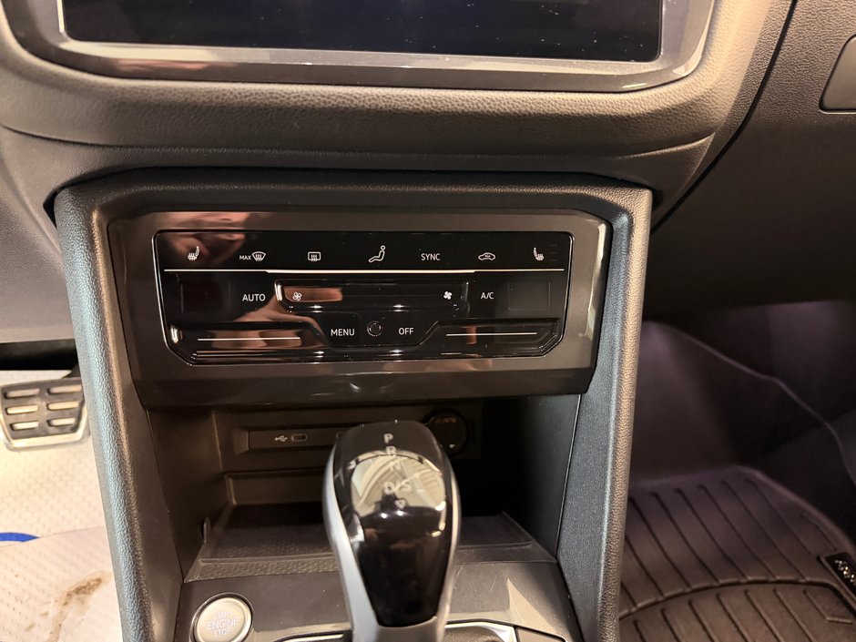 Volkswagen Tiguan Comfortline R-Line Black Edition 2023-13