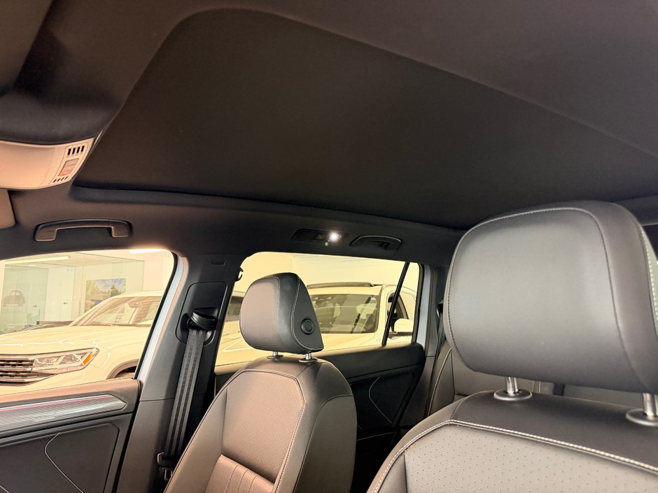 Volkswagen Tiguan Comfortline R-Line Black Edition 2023-10