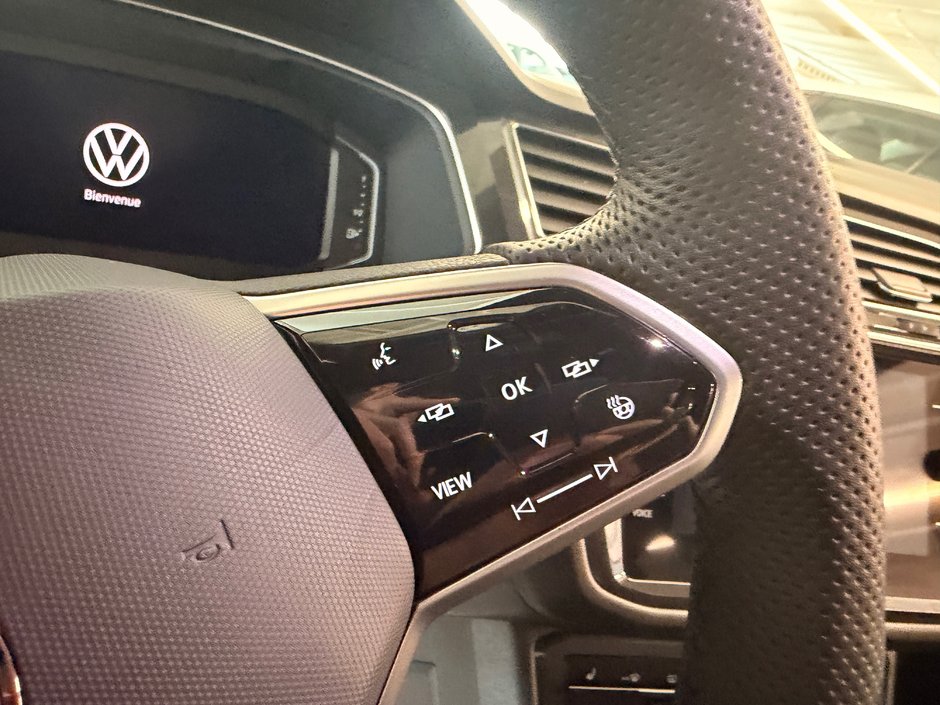 Volkswagen Tiguan Comfortline R-Line Black Edition 2023-15