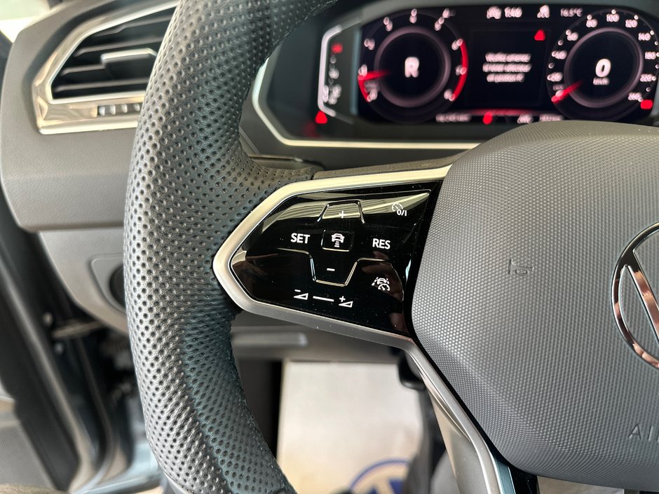 2024 Volkswagen Tiguan Comfortline R-Line Black Edition-19