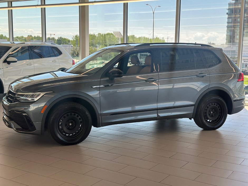 2024 Volkswagen Tiguan Comfortline R-Line Black Edition-3