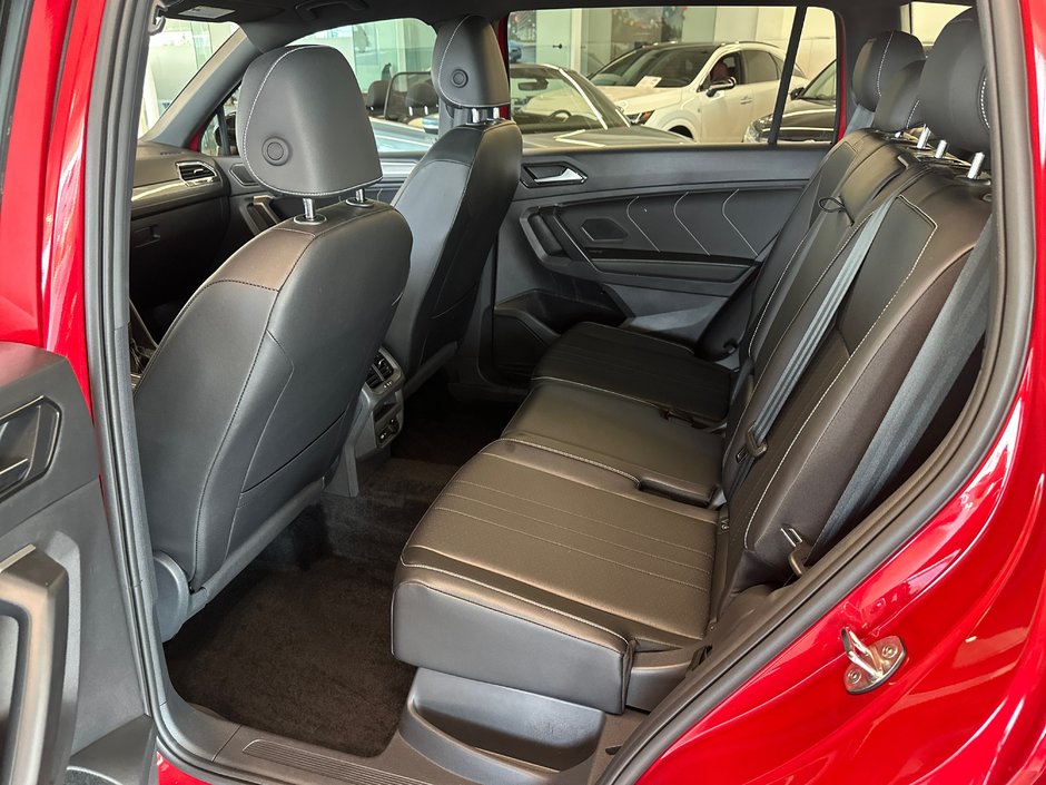 Volkswagen Tiguan Comfortline R-Line Black Edition 2024-10