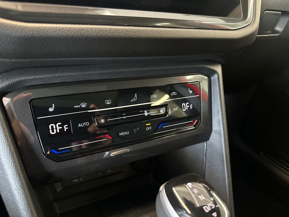 Volkswagen Tiguan Comfortline R-Line Black Edition 2024-16