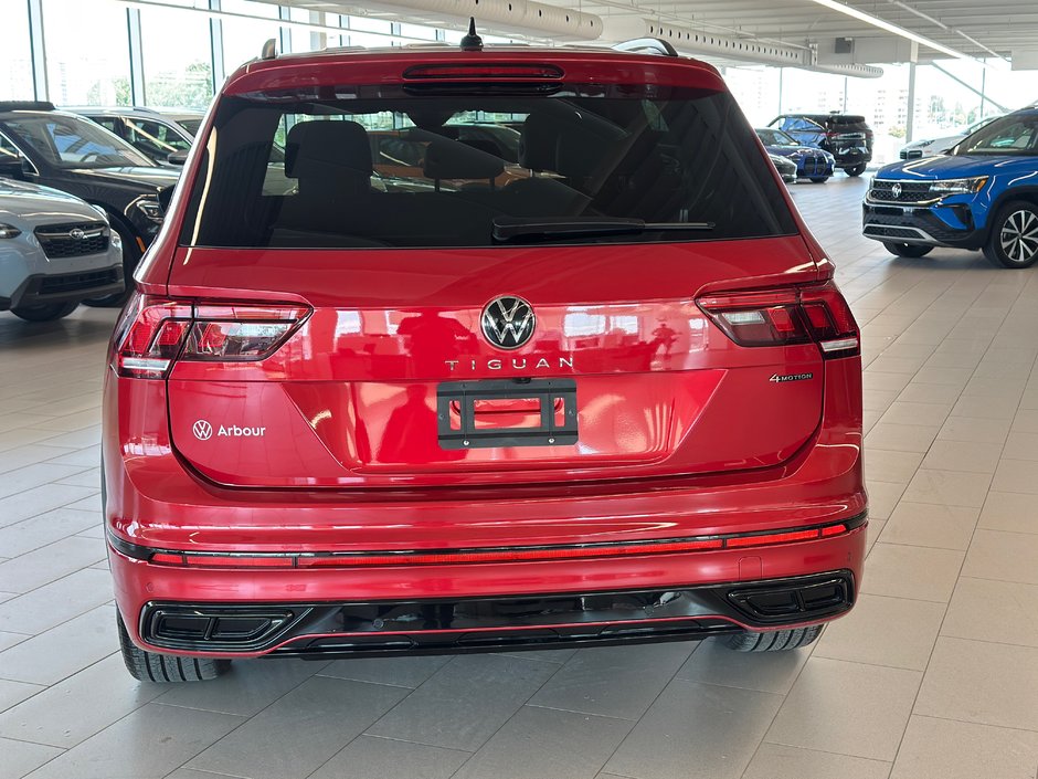 Volkswagen Tiguan Comfortline R-Line Black Edition 2024-6
