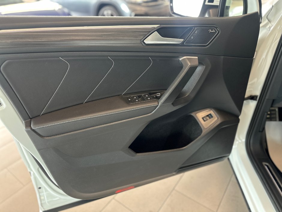 2024 Volkswagen Tiguan Highline R-Line-16