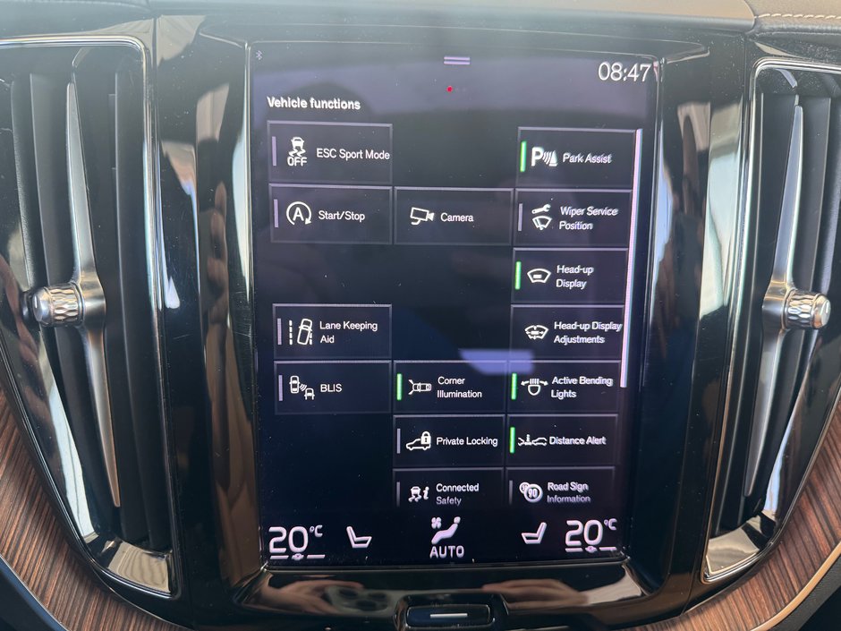 Volvo XC60 Inscription 2021-16