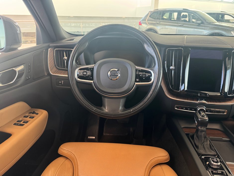 Volvo XC60 Inscription 2021-9