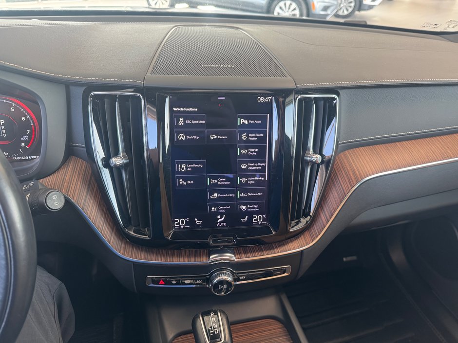 Volvo XC60 Inscription 2021-15