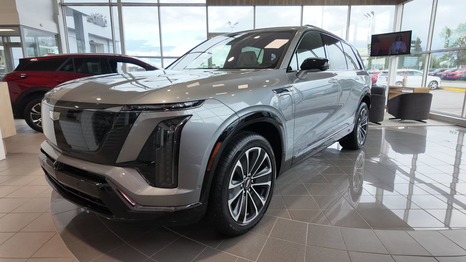 2026 Cadillac VISTIQ Sport in Jonquière, Quebec - w940px