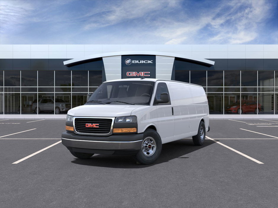 GMC Savana Cargo 2500  2025 à Baie-Comeau, Québec - w940px
