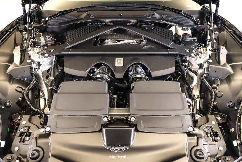 Aston Martin DB12 V8 Volante 2025-19