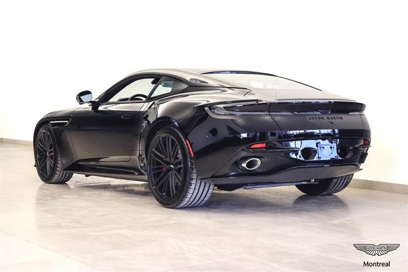 Aston Martin DB12 Coupe 2025-3