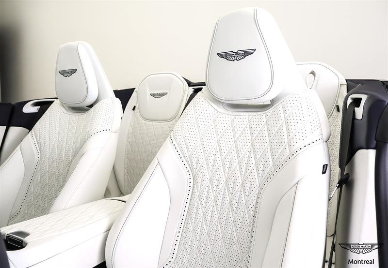 2025 Aston Martin DB12 V8 Volante-4