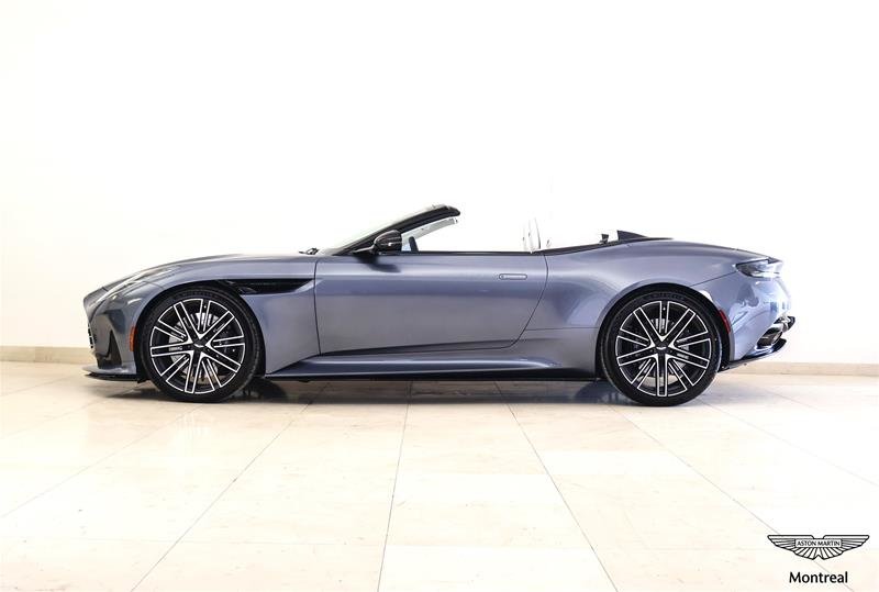 2025 Aston Martin DB12 V8 Volante-9