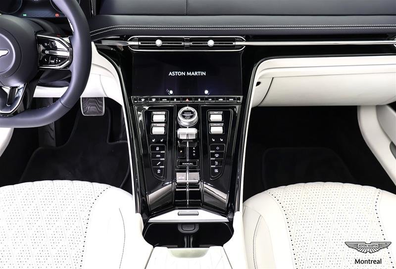 2025 Aston Martin DB12 V8 Volante-20