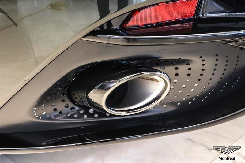 2025 Aston Martin DB12 V8 Volante-21