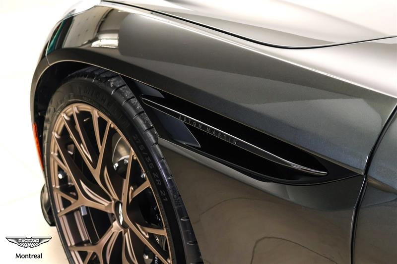 2025 Aston Martin DB12 V8 Volante-8