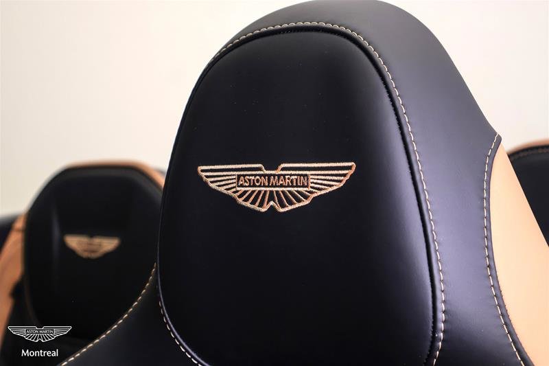 2025 Aston Martin DB12 V8 Volante-1