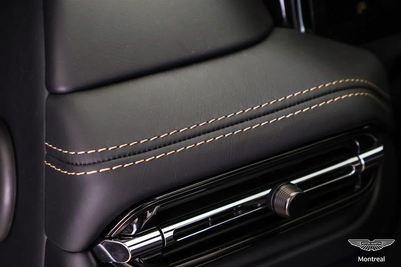 2025 Aston Martin DB12 V8 Volante-10