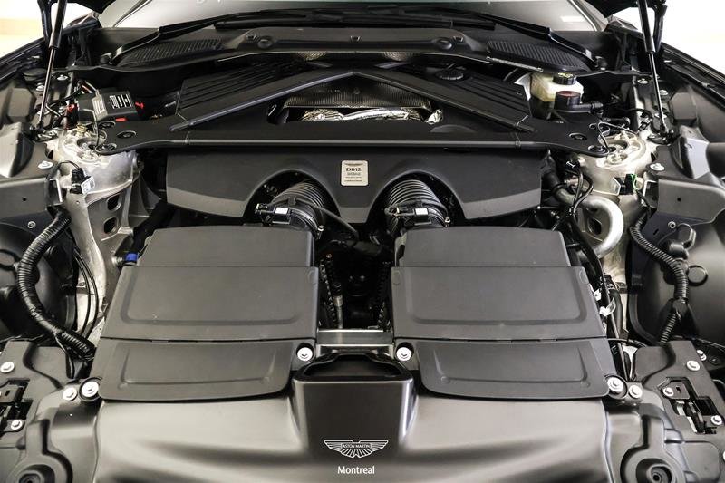 Aston Martin DB12 V8 Volante 2026-17