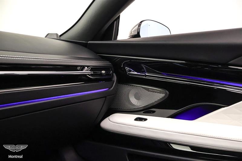 2026 Aston Martin DB12 V8 Volante-21