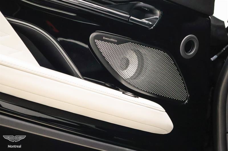 2026 Aston Martin DB12 V8 Volante-13