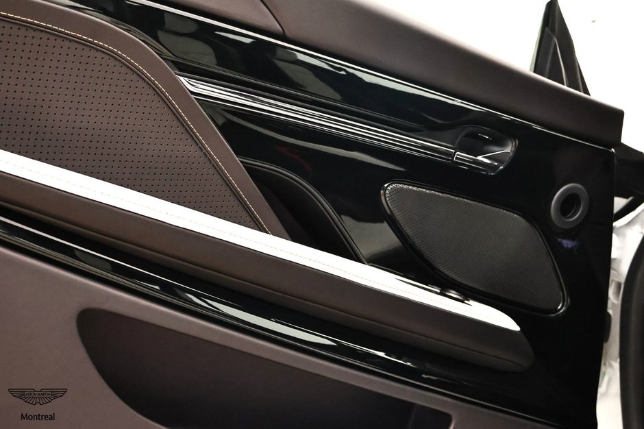Aston Martin DB12 V8 S Coupe 2026-18