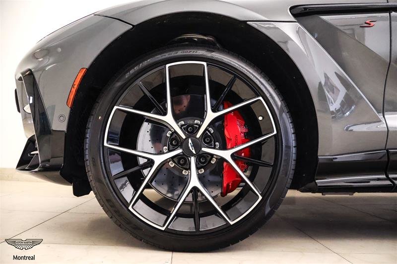 2026 Aston Martin DBX S S-18