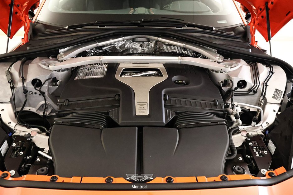 Aston Martin DBX S S 2026-13